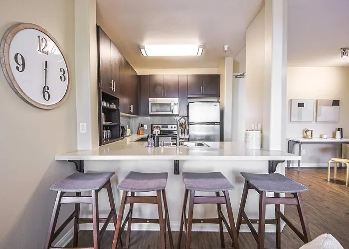 Outstanding 2Bdr Near Venice Beach - Gym-Pool-Free Parking