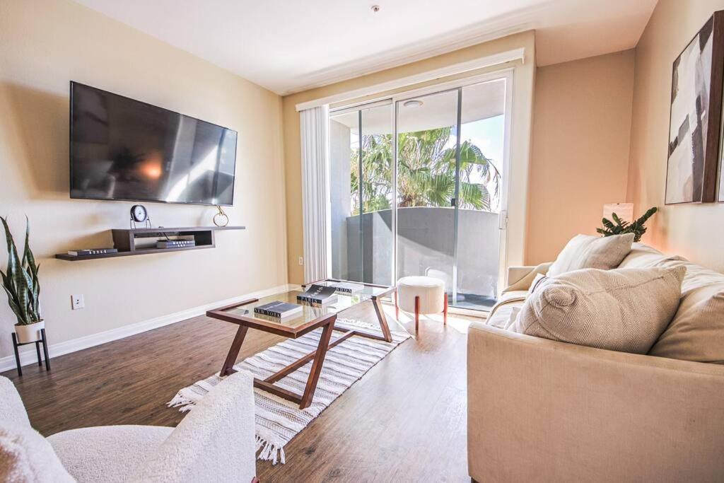 Outstanding 2bdr Near Venice - Gym-pool-free Parking * Los Ángeles